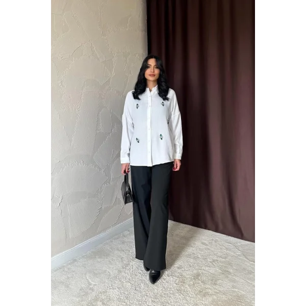 Beyaz Taş İşlemeli Gömlek
