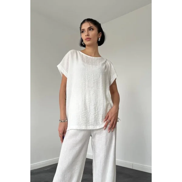 Beyaz Thirt Ve Pantolon Takım