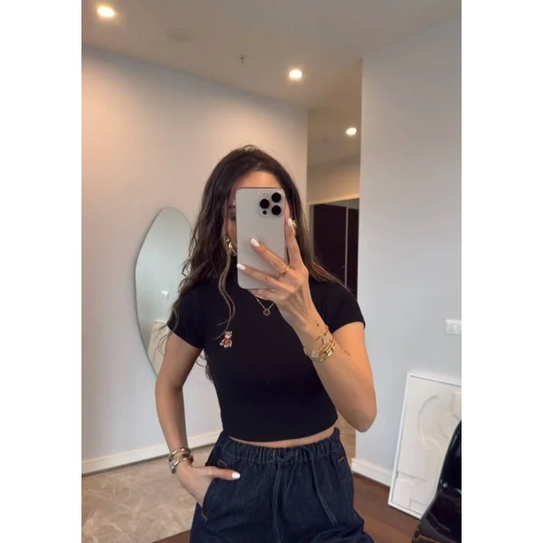 Bisiklet Yaka Kısa Kollu Nakışlı Crop  iyah