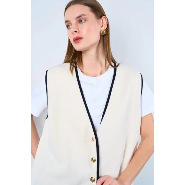Biyeli 4 Düğmeli Düz Yelek  KremSiyah