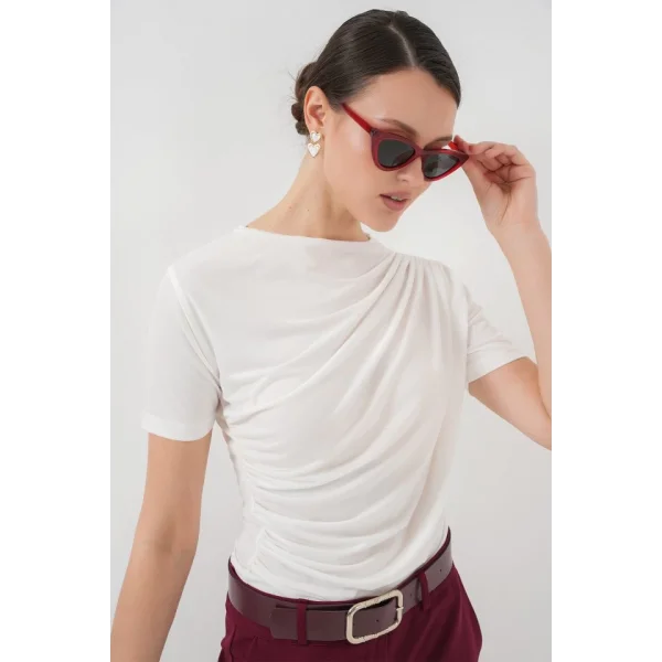 Büzgü Detaylı Kısa Kol Sandy Bluz 945  Beyaz