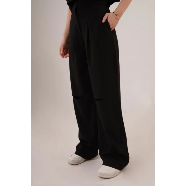 Cepli Düğmeli Bluz Ve Diz Detaylı Pantolon iyah İkili Takım