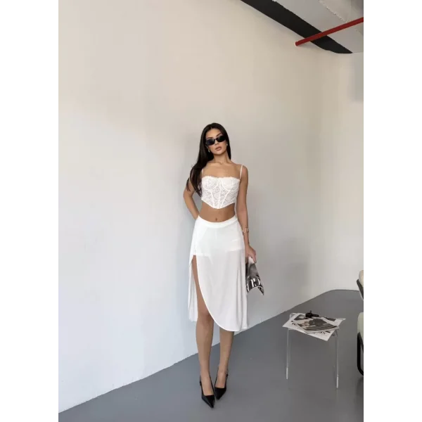 Çepli Şortlu Yırtmaçlı Etek - Beyaz