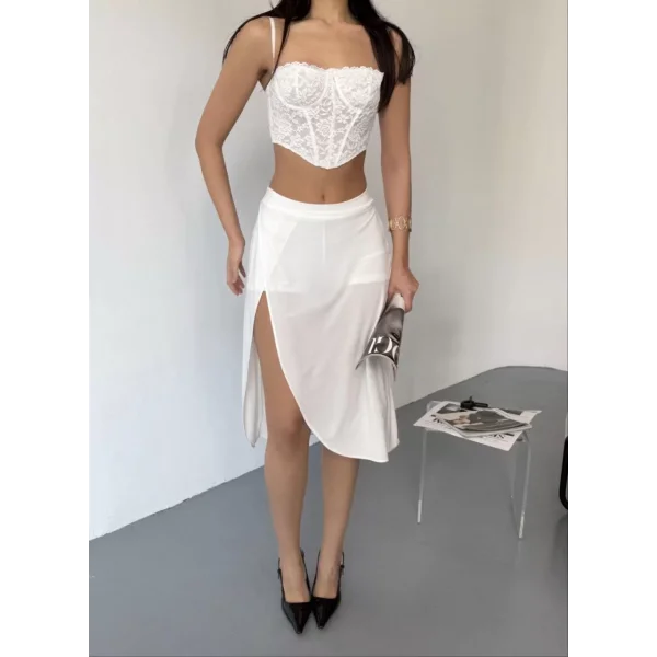 Çepli Şortlu Yırtmaçlı Etek - Beyaz
