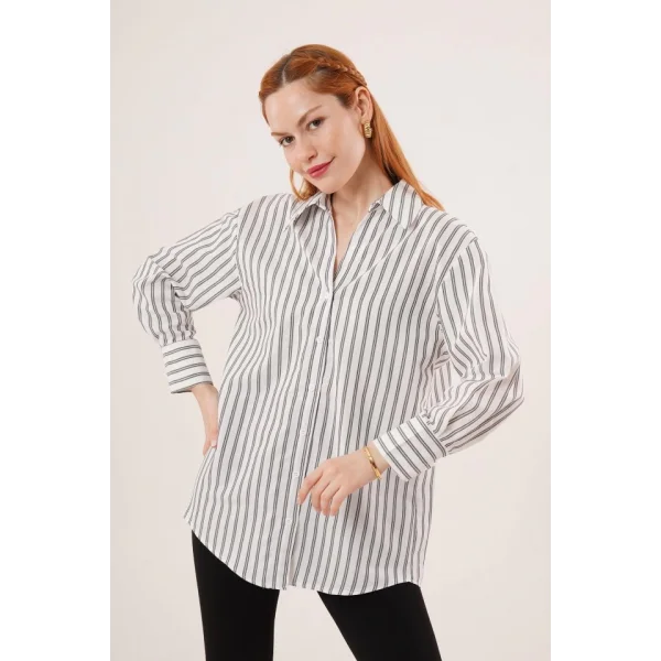 Çift Çizgi Geçişli Düğmeli Gri Gömlek