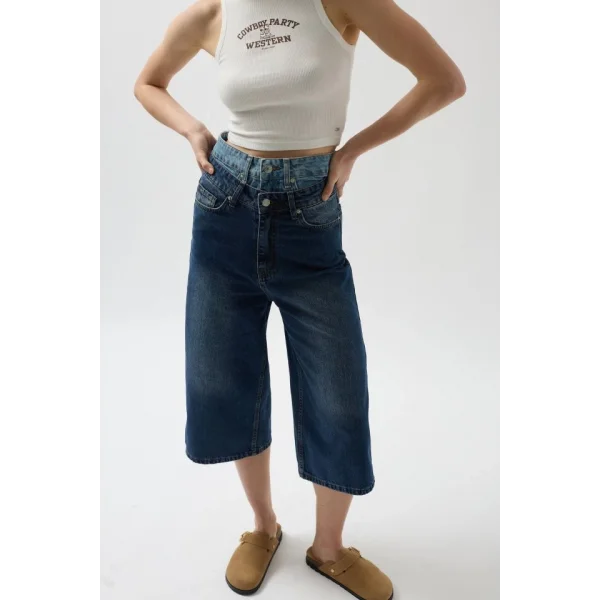 Çift Kemerli Bermuda Denim Şort