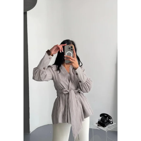 ÇİZGİLİ BAĞLAMA DETAYLI KRUVAZE POPLİN GÖMLEK - Kahverengi