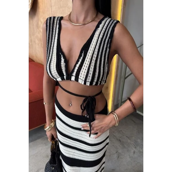 Çizgili Bikini Üst Ve Etek Triko Takım 10110