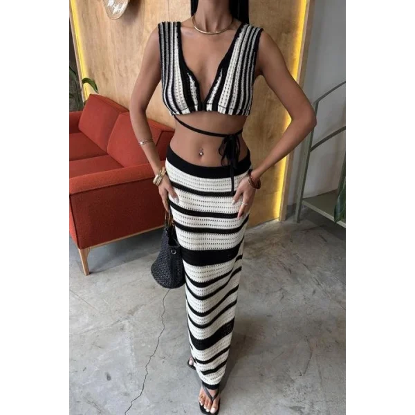 Çizgili Bikini Üst Ve Etek Triko Takım 10110