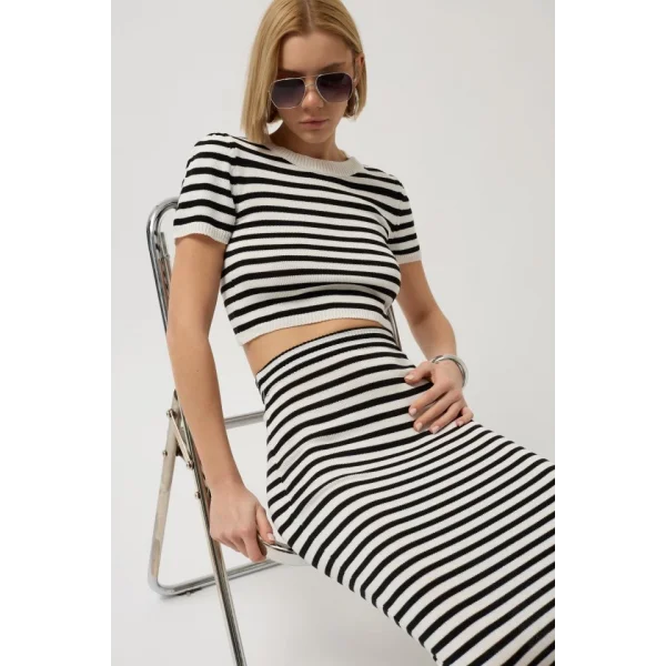 Çizgili Bisiklet Yaka Crop