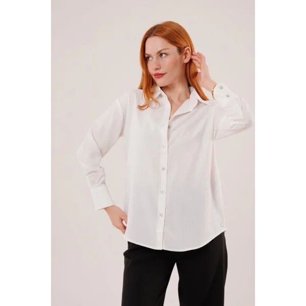 Çizgili Gold Düğmeli Beyaz Gömlek