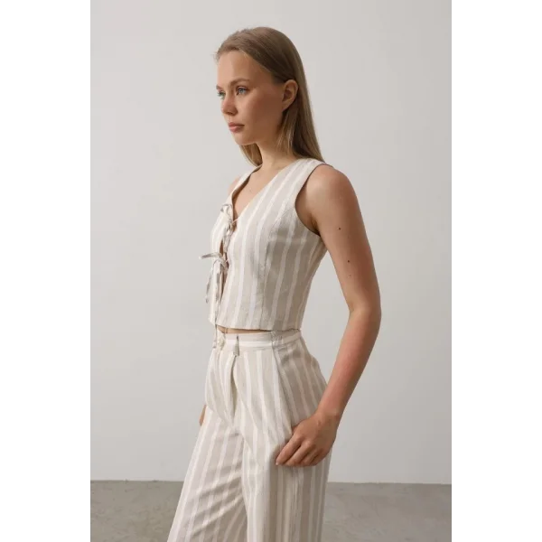 Çizgili Yelek Takım - Beyaz-Taş