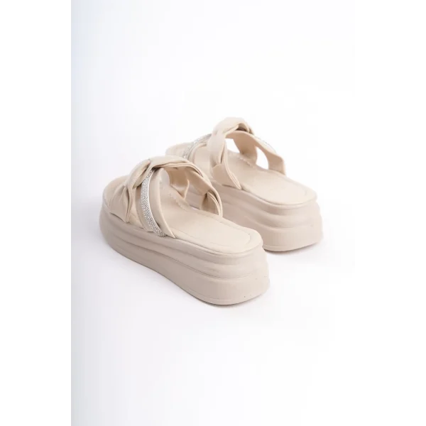 CLARA Düz Topuklu Kurdele Desenli Taşlı Kalın ve Ortopedik Taban Kadın Terlik  CKT - Krem