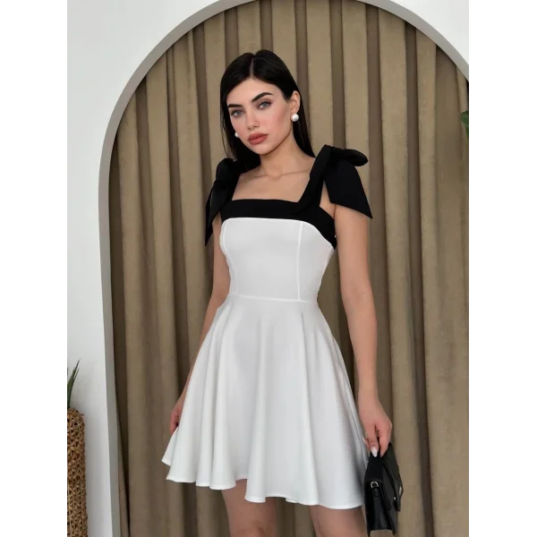 Cloche Omuzu Fiyonklu Elbise