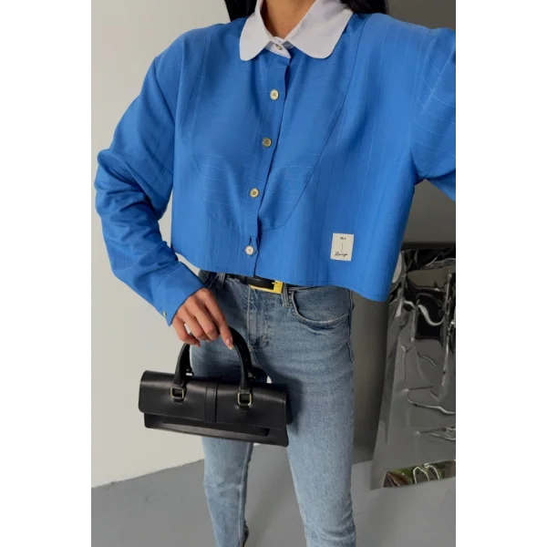 CROP GÖMLEK BEYAZ YAKA VE ETİKET DETAYLI - Mavi