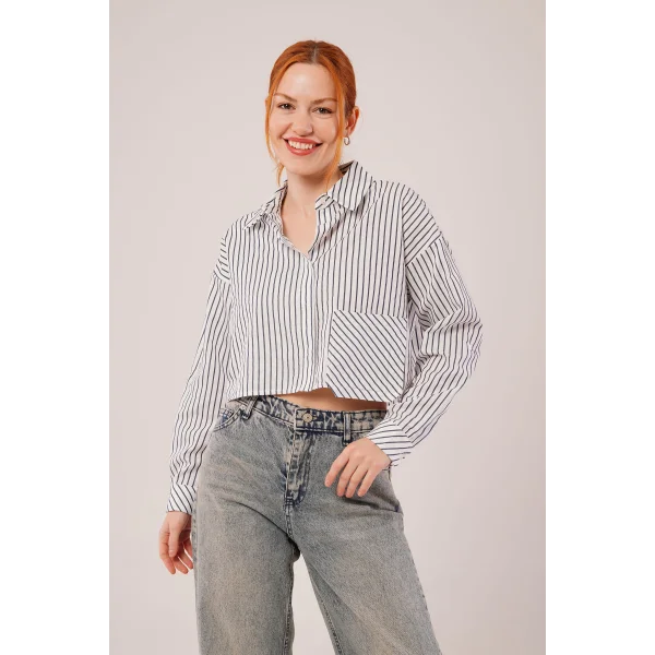 Crop odel Cepli Ve Çizgili Beyaz Gömlek