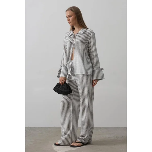 Çzgili Bağlamalı Pantolon Takım - Siyah