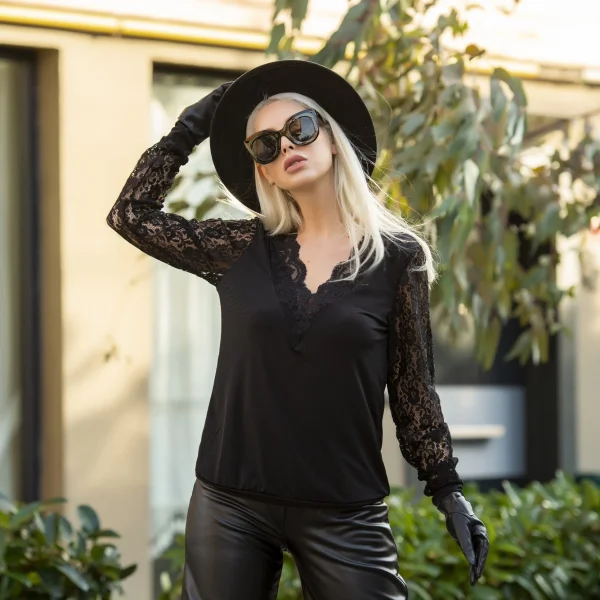 Dantel Detay Janes Sandy Kumaş Bluz