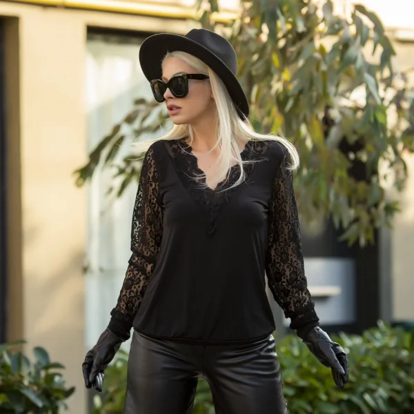 Dantel Detay Janes Sandy Kumaş Bluz