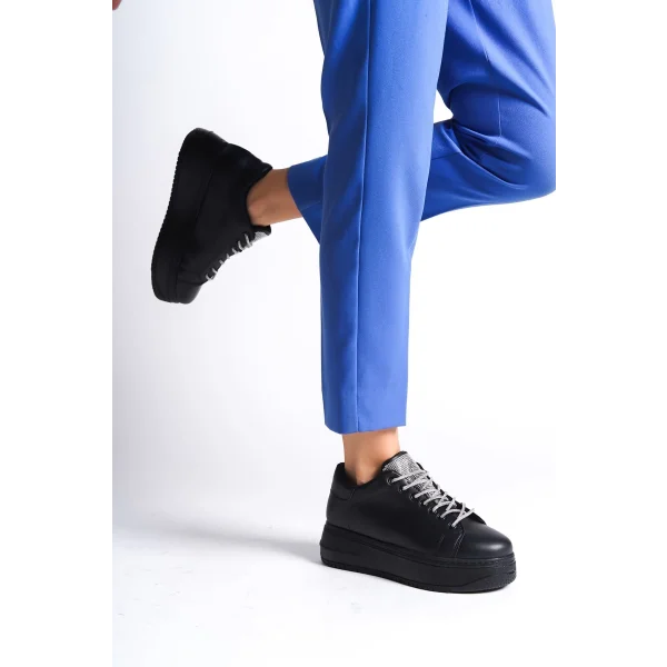 DELLA Bağcıklı Ortopedik Taban Taşlı Kadın Sneaker Spor Ayakkabı  CST - Siyah