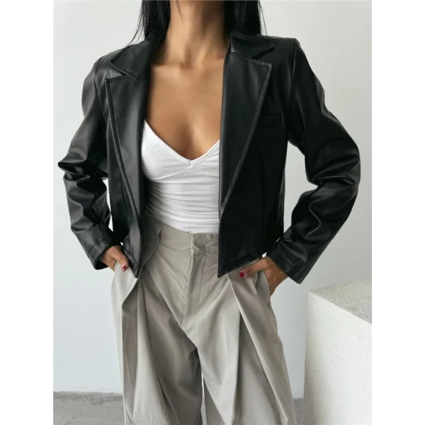 DERİ CROP CEKET TEK DÜĞE  iyah