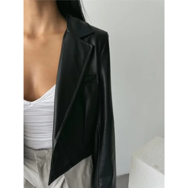 DERİ CROP CEKET TEK DÜĞE  iyah