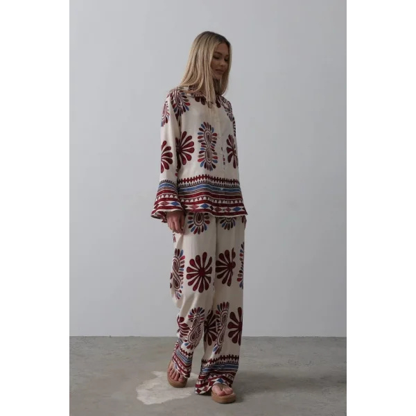 Desenli Kolları Volanlı Pantolon Takım - Kırmızı