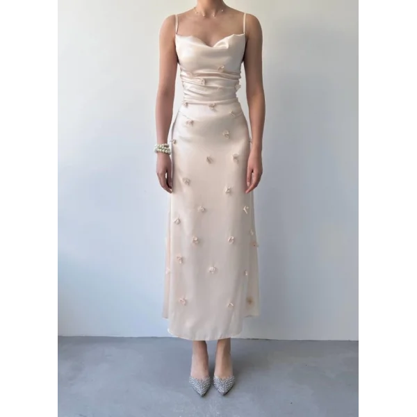 Dora Çiçek Detaylı Elbise