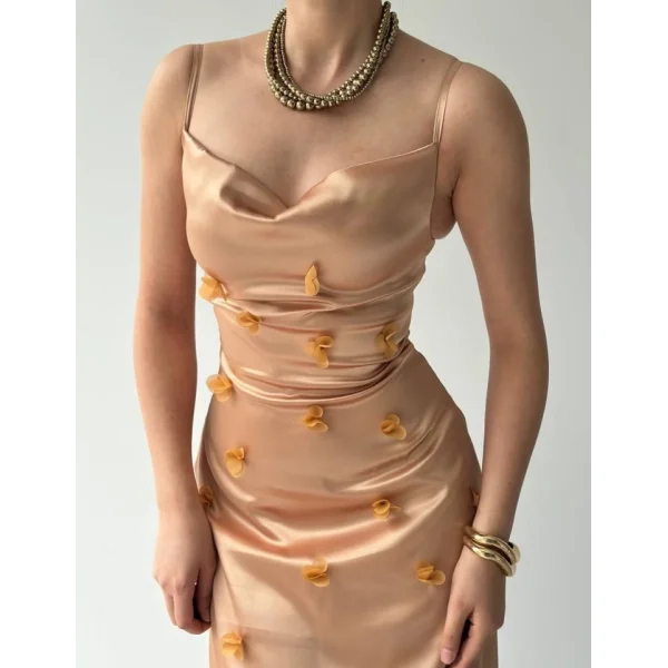 Dora Çiçek Detaylı Elbise