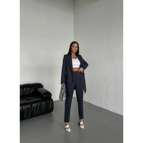 Dört Düğme Çi̇zgi̇li̇ Ceket