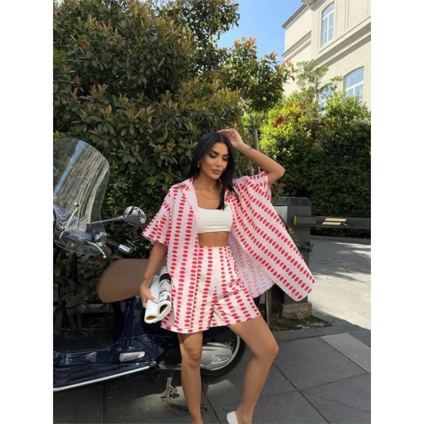 DUDAK BAKI GÖEK  ŞORT TAKI  Bej