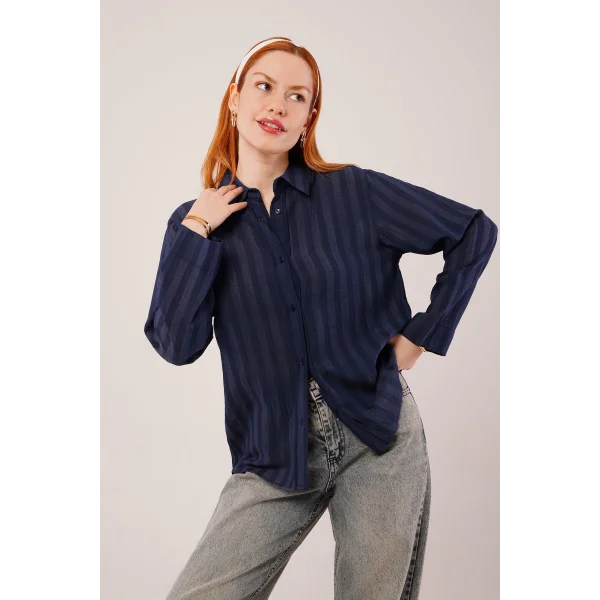 Düğmeli Ve Çizgi Detaylı acivert Gömlek