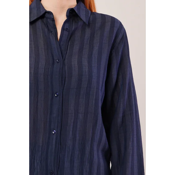 Düğmeli Ve Çizgi Detaylı acivert Gömlek