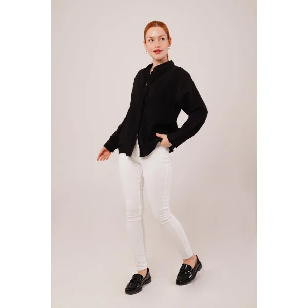 Düğmeli Ve Çizgi Detaylı iyah Gömlek