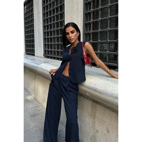 Elayne Akseuarlı Detay Yelek Takım 9900