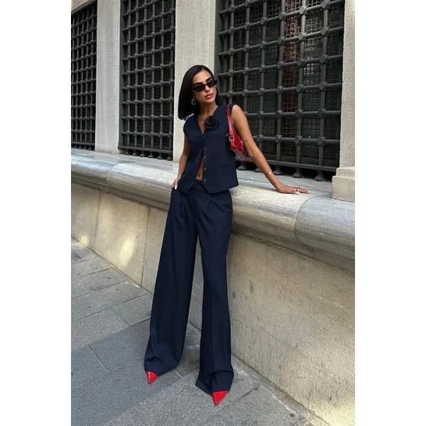 Elayne Akseuarlı Detay Yelek Takım 9900