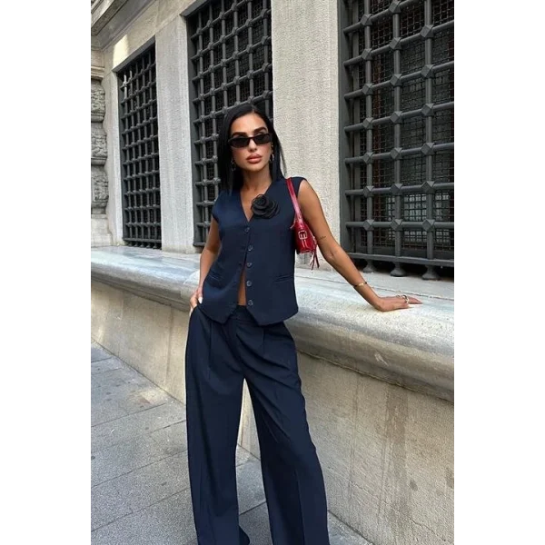 Elayne Akseuarlı Detay Yelek Takım 9900