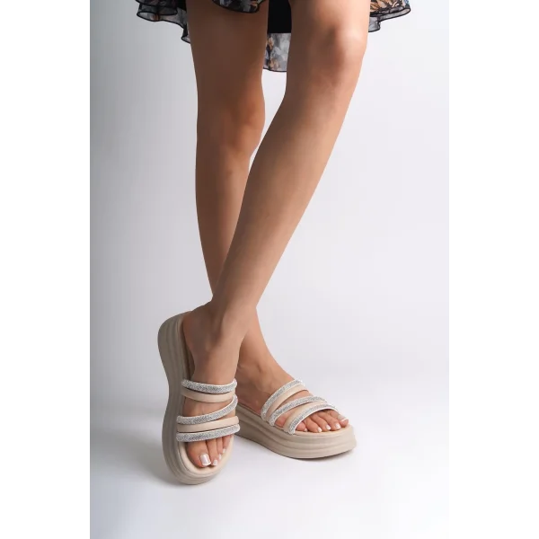 ELISE Düz Topuklu Şeritli Taşlı Kalın ve Ortopedik Taban Kadın Terlik  CKT - Krem