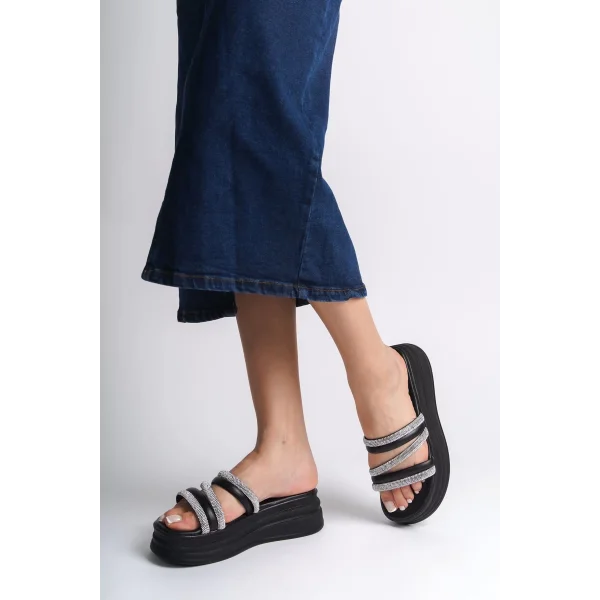 ELISE Düz Topuklu Şeritli Taşlı Kalın ve Ortopedik Taban Kadın Terlik CST - Siyah