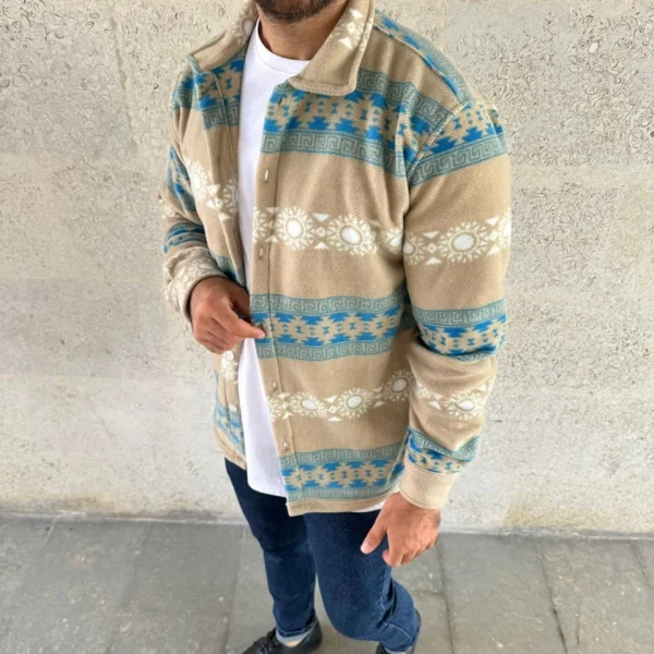 Erkek Desenli Polar Gömlek – Etnik Şerit Desen Yakalı, Uzun Kollu, Düğmeli, Oversize Rahat Kalıp - Sarı