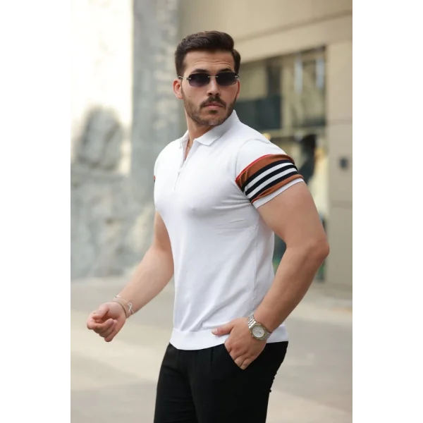 Erkek Fermuar Yakalı Kolları Desenli Kısa Kollu Tişört