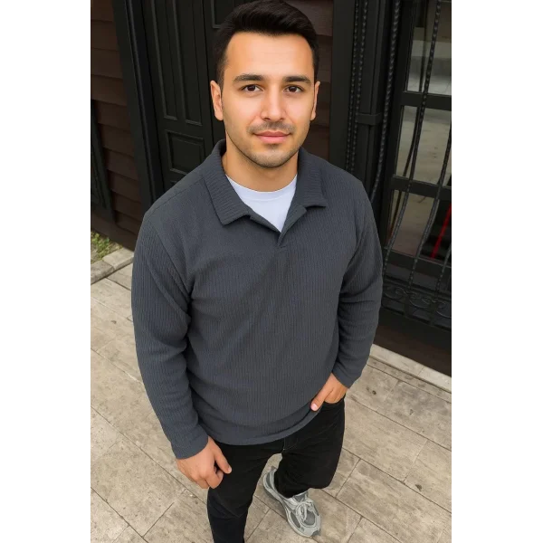 Erkek Fitilli Polar Sweatshirt – Düğmesiz Polo Yaka, Oversize Rahat Kalıp, Kalın Polar Kumaş, Kışlık ve Baharlık Şık Günlük Üst - Füme
