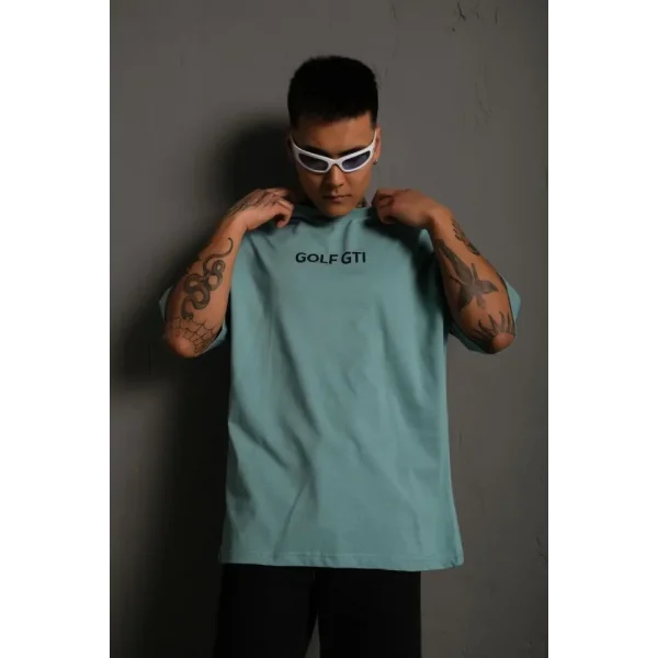 Erkek Oversize Baskılı Tişört – Golf GTI Retro Araba Desenli, Ön - Arka Dijital Baskı, Sokak Modası Stil - Mint Yeşili