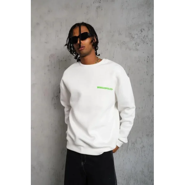 Erkek Oversize Sweatshirt – Beyaz Renk | Ön ve Sırt Baskılı, Üç İplik İçi Pamuklu Kumaş, Rahat Kalıp, Ribanalı Kışlık Sweat | Winagain Polizei Serisi - Beyaz
