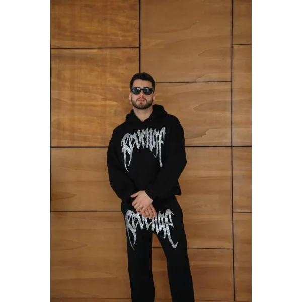 Erkek Premium Taş Baskılı Eşofman Takım Revenge Model (Siyah) Kapüşonlu Üst + Taşlı Baskılı Alt Modern Streetwear Tarzı Oversize Rahat Kalıp 3 iplik Pamuklu - Siyah
