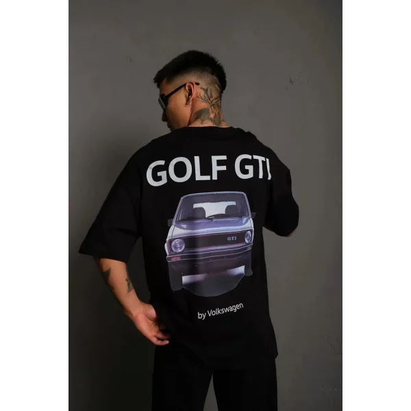 Erkek Oversize Baskılı Tişört – Golf GTI Retro Araba Desenli, Ön & Arka Dijital Baskı, Sokak Modası Stil - Siyah