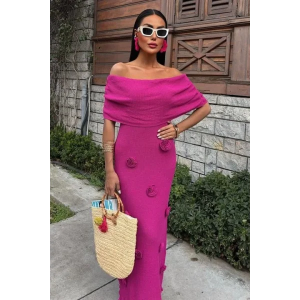 Eteği Gül Detay Madonna Yaka Elbise 2863