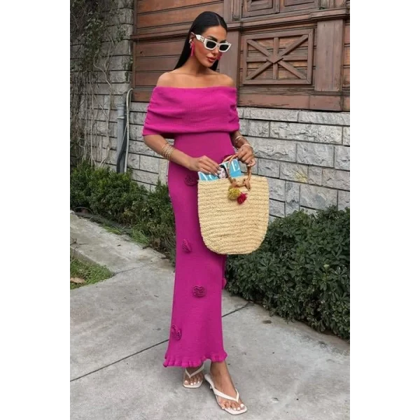 Eteği Gül Detay Madonna Yaka Elbise 2863