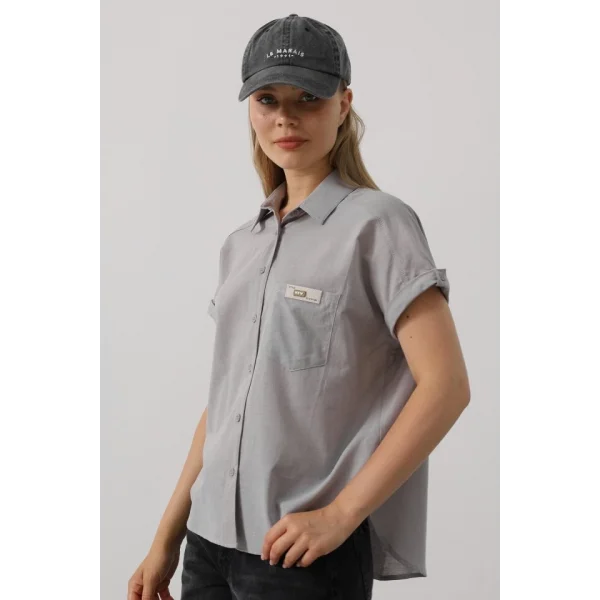 Etiket Detaylı Yarım Kol Gömlek - Gri