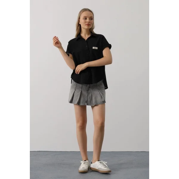 Etiket Detaylı Yarım Kol Gömlek - Siyah